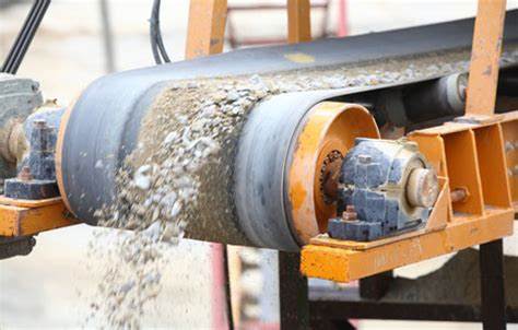 @礦山膠州帶式輸送機(jī).jpg @礦山膠州帶式輸送機(jī).jpg